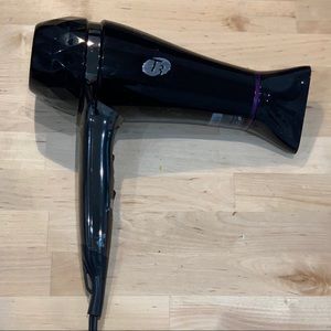 T3 Featherweight Luxe 2I Dryer